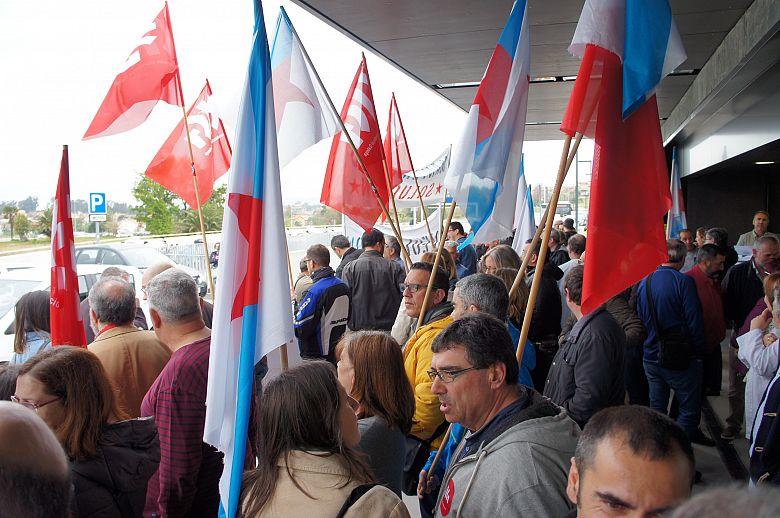 2016 04 27 ProtestaCIGsanidadePublicaCunqueiroVigo06.JPG